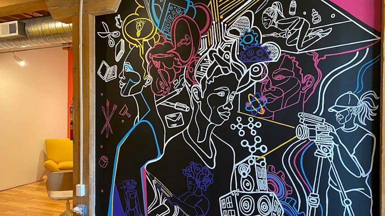 Sunny Creative Space in Tazewell - Image 1