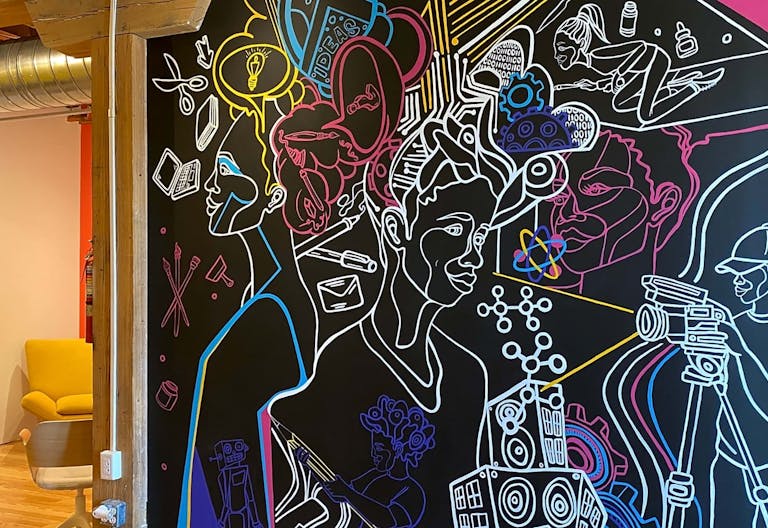 Sunny Creative Space in Tazewell - Image 1