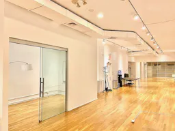 ** SPACIOUS SOHO OFFICE / EVENT SPACE, Move-In Ready ** 4th Floor. - Image 8