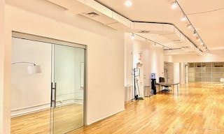 ** SPACIOUS SOHO OFFICE / EVENT SPACE, Move-In Ready ** 4th Floor. - Image 8