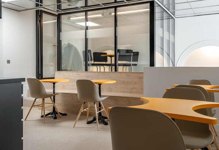 Super bureau en prestation de services - dans le 9�me arrondissement de Paris - Image 3