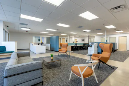 All-in-one workspace in Denver - Image 0