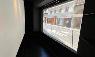 Recently renovated shop in prime 1st arr location in Paris - Image 5