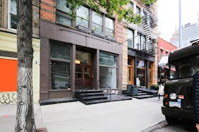 Classic Shop in West Soho - Image 6