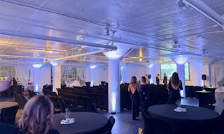 Showroom Space in Fashion District - Image 11