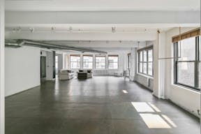 Bright Midtown Showroom - Image 0