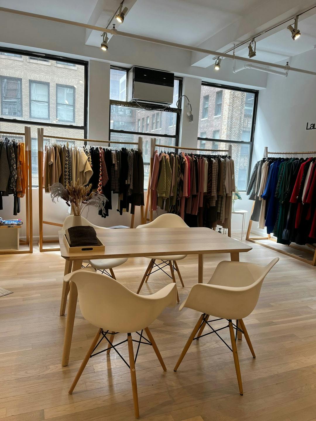 Bright Showroom for Full Rental in New York