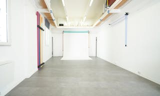 Superbe Photo Studio - avec tous les �l�ments n�cessaires � la bonne r�alisation de vos projets. - Image 0