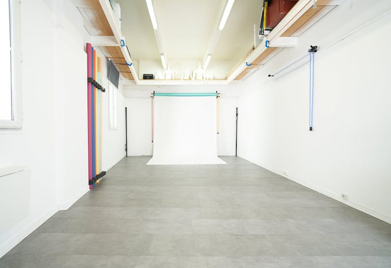 Superbe Photo Studio - avec tous les �l�ments n�cessaires � la bonne r�alisation de vos projets. - Image 0