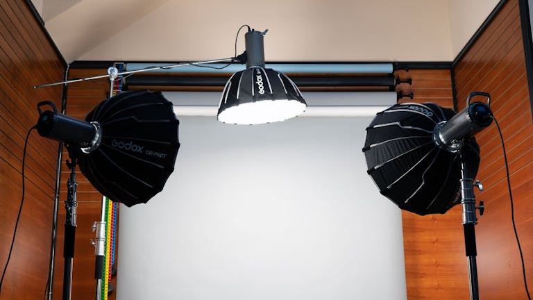 Photo Studio w/ Equipment Included In WeHo - Image 3