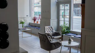 Living Room - Image 2