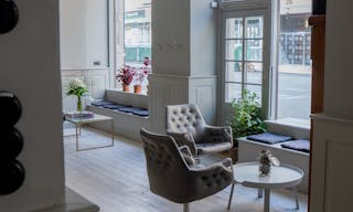 Living Room - Image 2