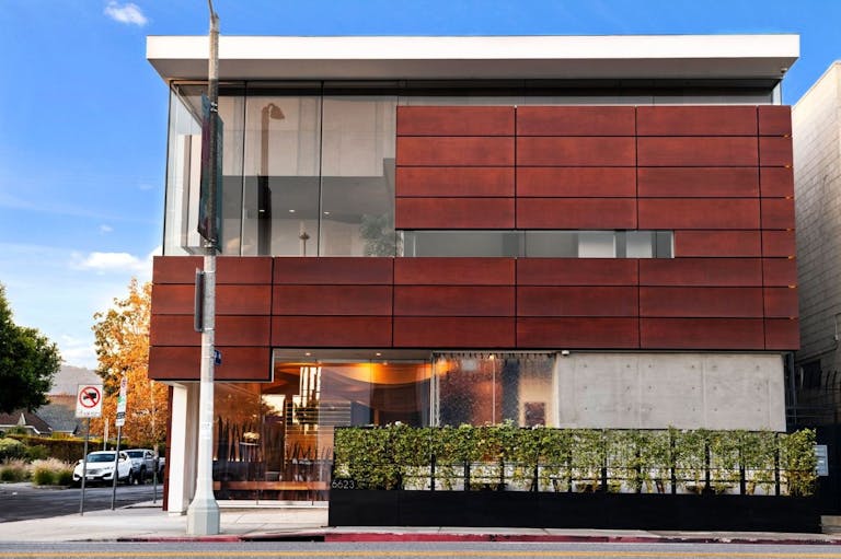 Beautiful Rooftop Venue - Image 2