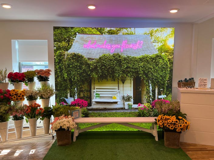 Modern Penthouse Showroom in SoHo - Image 4