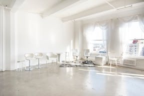 DTLA Skyline View Penthouse - Image 12