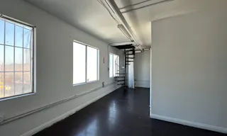 2 floor Big white open space with lights - Image 20
