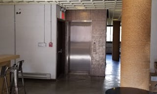 Beautiful Bar Open To New Tenants - Image 8