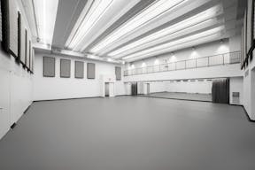 3300 sq ft, flexible white box event space and production studio - Image 0