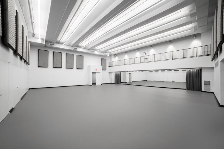 3300 sq ft, flexible white box event space and production studio - Image 0