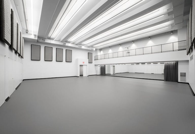 3300 sq ft, flexible white box event space and production studio - Image 0