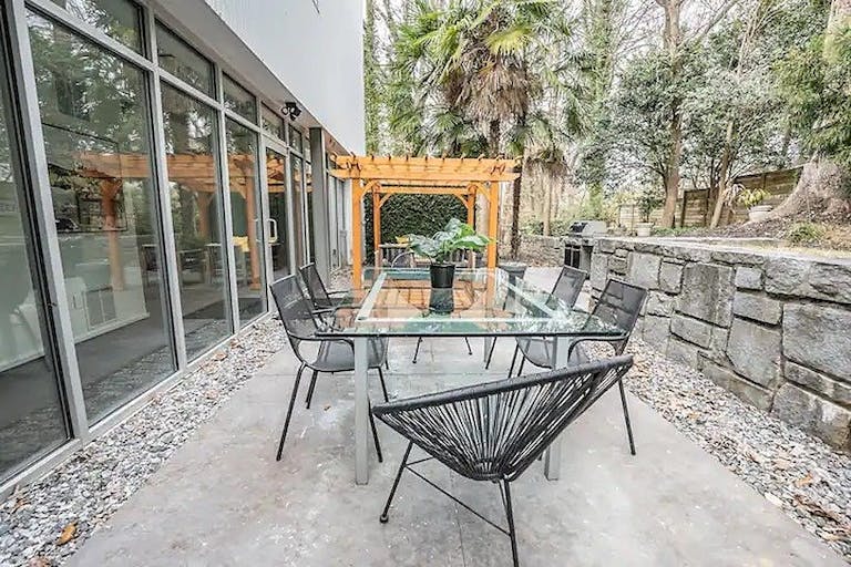 Northside Manor - Image 2