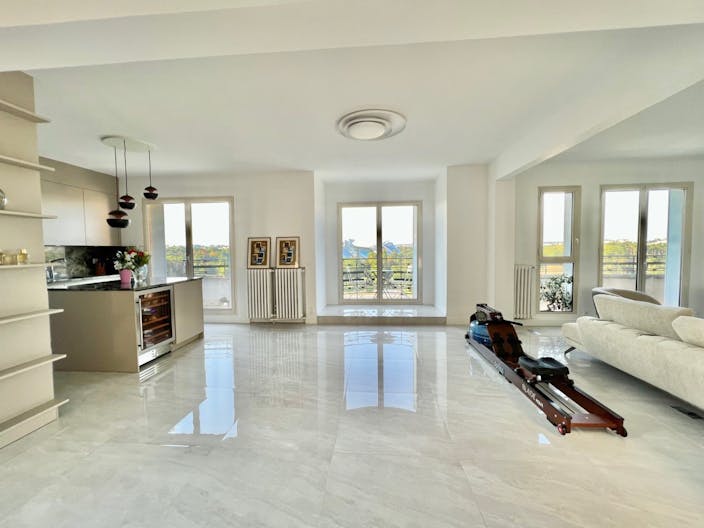 Showroom / Appartement avec vue sur la Fondation Louis Vuitton - Image 1