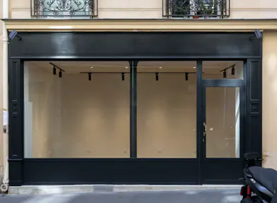 Superbe popup store South Pigalle - Image 0