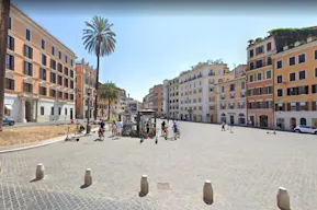AAA-space on Piazza di Spagna - Image 2