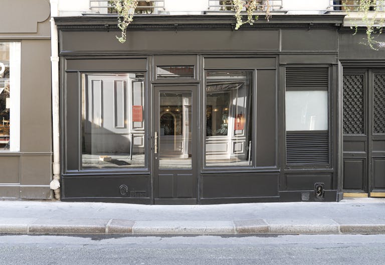 Boutique Paris Rive Gauche - Image 4