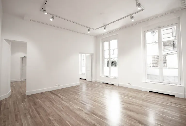 Showroom Tournelles - Image 0