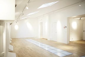 OWROOM IN PARIS – 213 sqm OF STYLE & LIGHT IN THE HEART OF THE CITY - Image 9