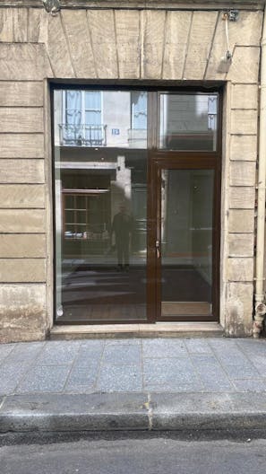 AU COEUR DE L'ILE SAINT LOUIS - Image 2