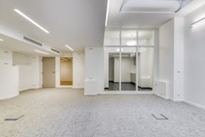 Unique Space near Parc Monceau - Image 10