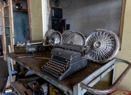 Industrial-Chic Creative Space for Events & Productions in Hyde Park - Image 7