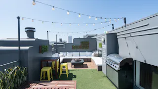 Stunning Indoor/Outdoor Flex Space in Downtown Santa Monica with Outstanding Service - Image 14