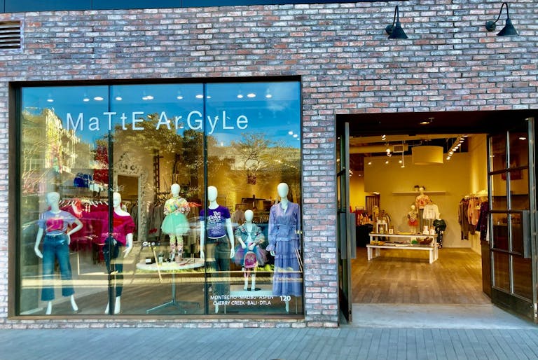 Retail Floor Space or Wall space in Playa Vista, CA - Image 0