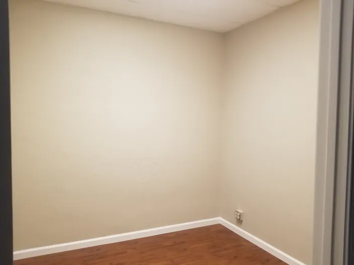 2nd floor front office 128sq.ft. over looking the square. - Image 1