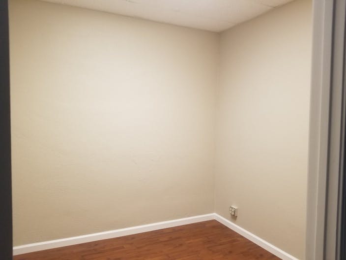 2nd floor front office 128sq.ft. over looking the square. - Image 1