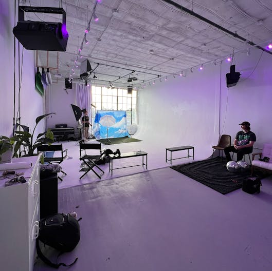 East Williamsburg Pop Up Space/Studio w/ Skyline View (Fully Customizable for Pop Ups) - Image 1