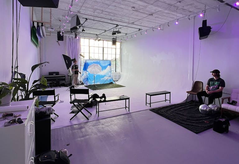 East Williamsburg Pop Up Space/Studio w/ Skyline View (Fully Customizable for Pop Ups) - Image 1