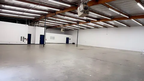 Large creative space near crypto arena - Image 0