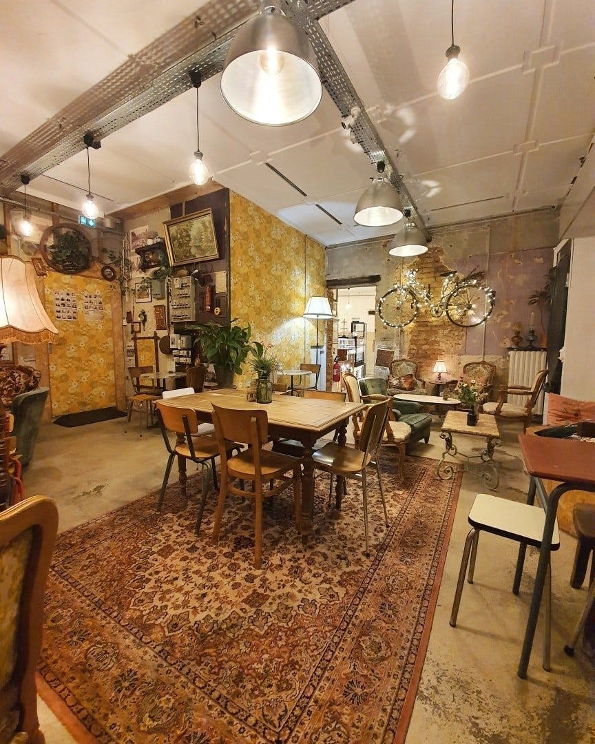 Spacious Atypical Cafe and Event Space in Metz