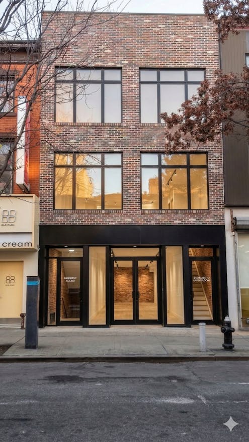  Bright Street-Level Studio with 14ft Ceilings and Full Glass Front — Photo, Video, Content | Downtown Manhattan - Image 2