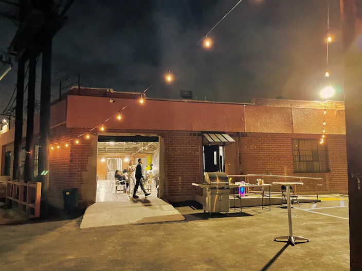 20,000 Private outdoor event space - Image 3