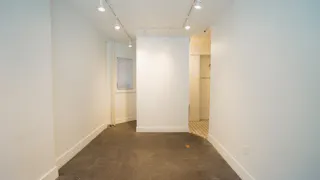 White-Box Pop-Up Store in Nolita - Image 6