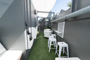 Stunning Art Deco Suite - Image 3