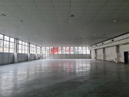 Atypical Space in the 5th arrondissement of Paris - Image 3