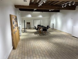 Showroom Place des Vosges au coeur du Marais sur cour class�e - Image 2