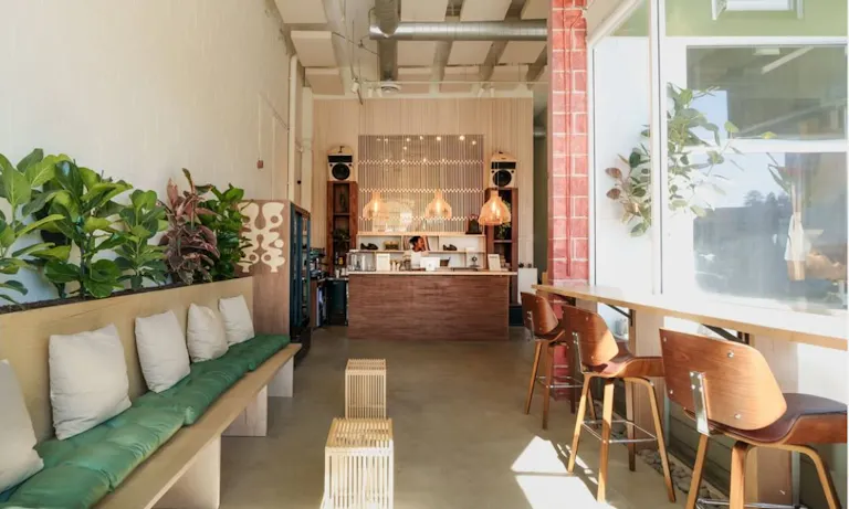 Retail store with coffee shop on Melrose and Fairfax avenue - Image 0