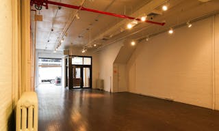 Classic Shop in West Soho - Image 3